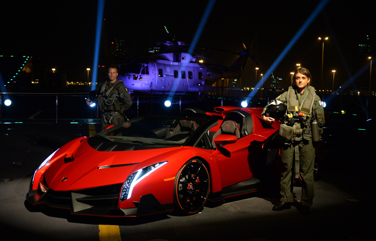 Lamborghini Veneno заступил 