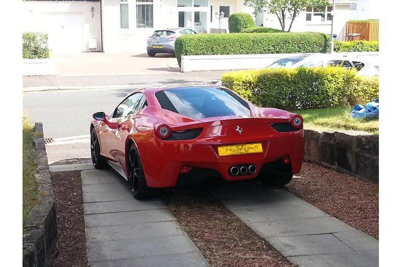 Ferrari laferrari side. Настоящий феррари без комментариев. Китайская копия феррари. Настоящий феррари без комментариев. Феррари 666.