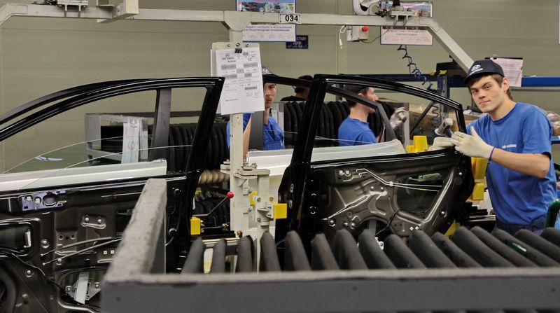 Завод хендай в петербурге. Завод автотор в калининграде. Как собирают хендай. Как собирают хендай. Завод солярис.