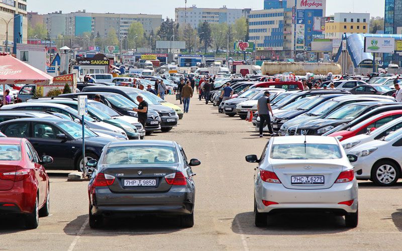 Авторынок белоруссии. Белорусский авторынок. Авторынок перекупы. Авторынке Беларуси Ждановичи. Авторынок ВАЗ перекупов.