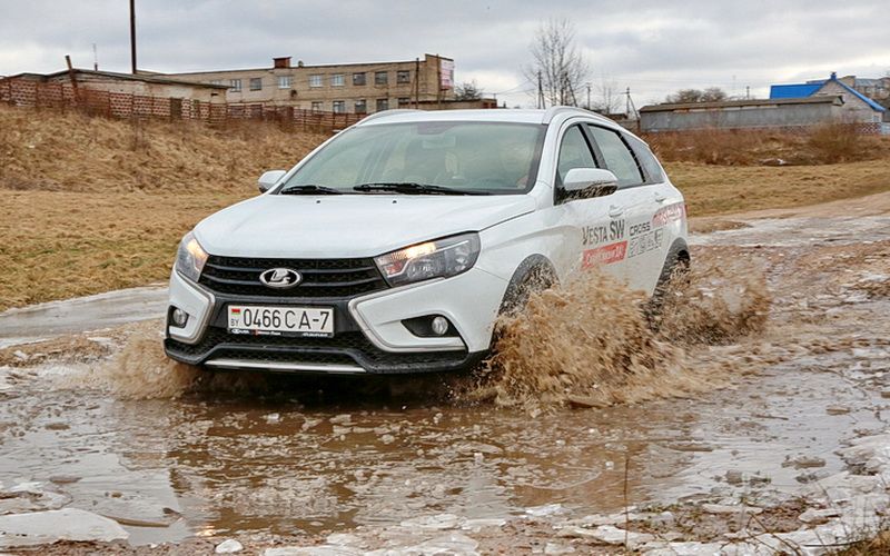 Багажник Lada Vesta SW Cross объем и комплектации Lada Vesta SW Cross