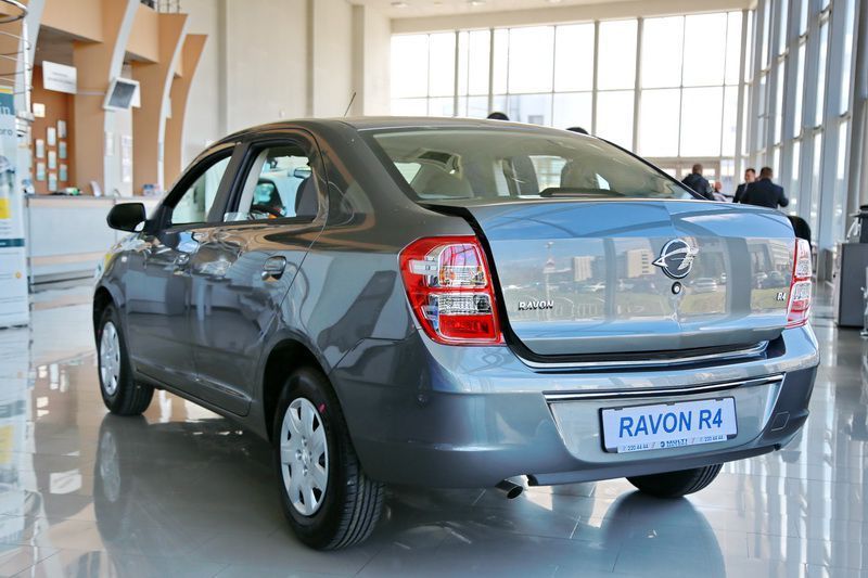 Chevrolet Cobalt Ravon r4 2021