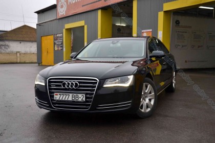 Audi A8 (D4)