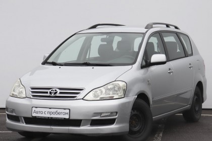 Toyota Avensis Verso